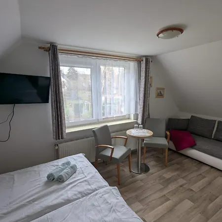 Pension&restaurant Haus Hiddensee *