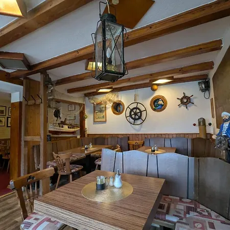 & Restaurant Haus Hiddensee Hotel
