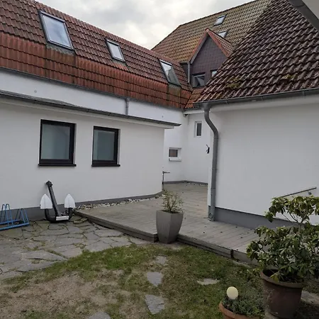 & Restaurant Haus Hiddensee Hotel *