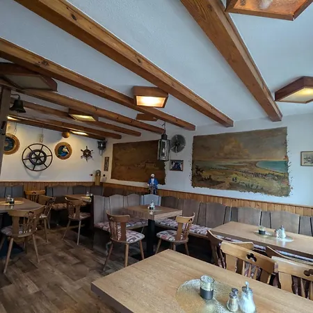 & Restaurant Haus Hiddensee