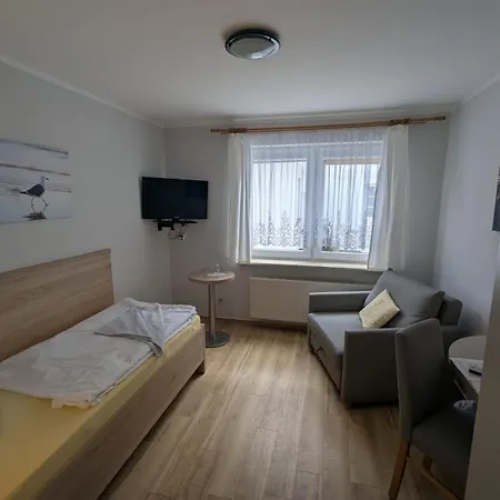 Hotel & Restaurant Haus Hiddensee *
