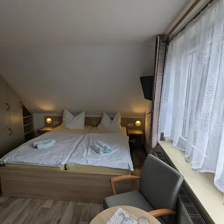 & Restaurant Haus Hiddensee * Kloster