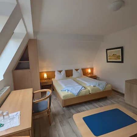 & Restaurant Haus Hiddensee Hotel