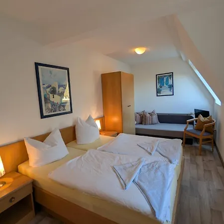 & Restaurant Haus Hiddensee Hotel Kloster