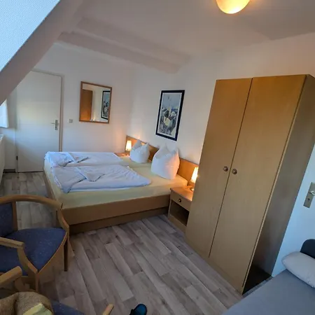 & Restaurant Haus Hiddensee * Kloster
