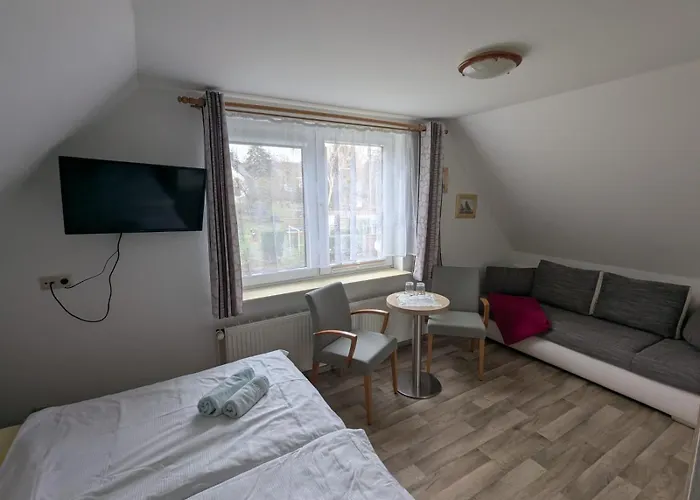 & Restaurant Haus Hiddensee *