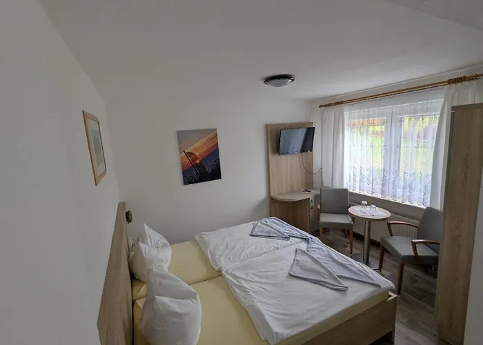 & Restaurant Haus Hiddensee Otel