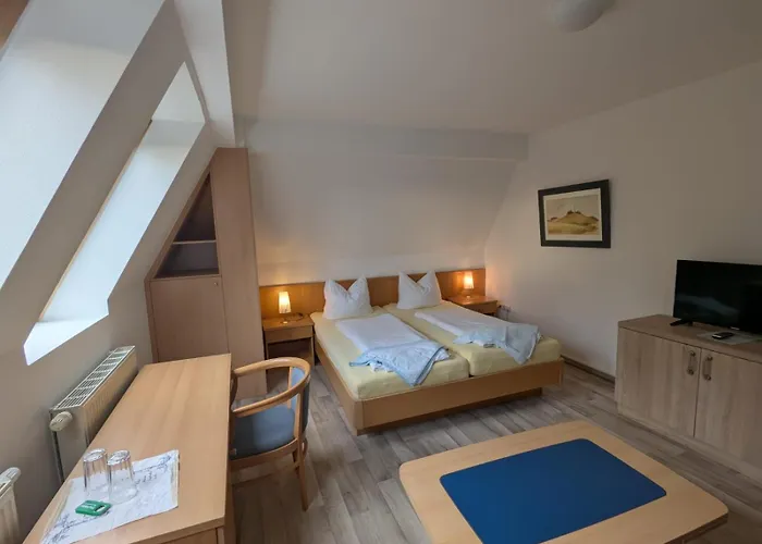 & Restaurant Haus Hiddensee Hotel
